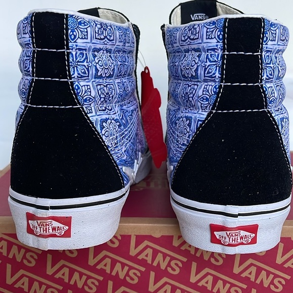 Vans Men’s Sk8-Hi Bolt Liquity Black
VN0A5JIVBLK Sneakers - Picture 4 of 16